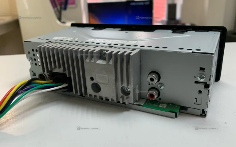 Автомагнитола Pioneer MVH-S215BT