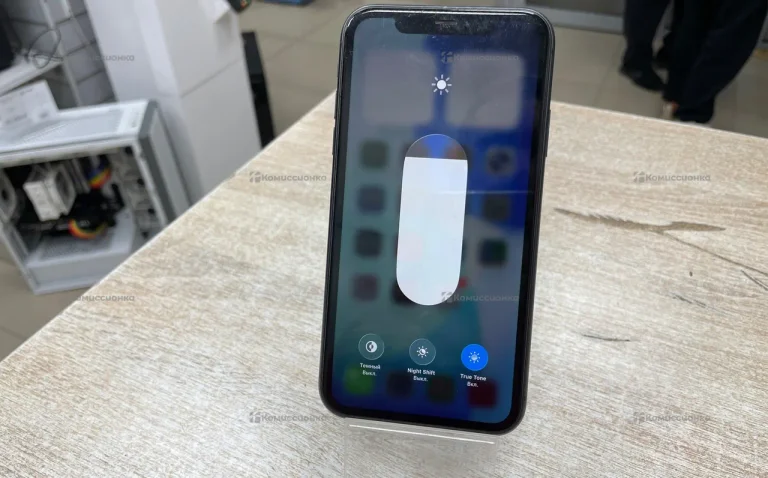 Apple iPhone 11 4/64 ГБ
