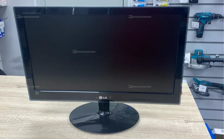 Монитор  LG E2240S-PN