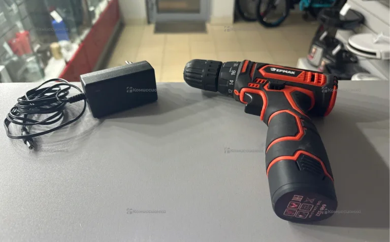 Дрель-шуруповёрт Ермак ДША-12В