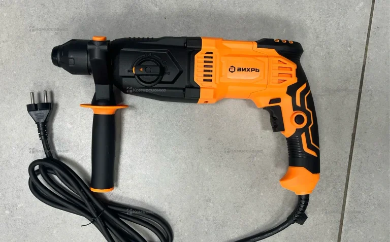 Перфоратор ВИХРЬ П-1000К