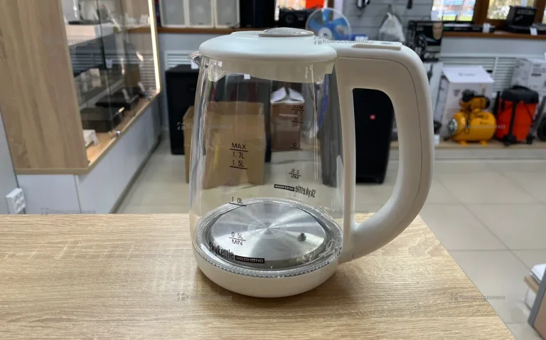 Чайник Redmond RK-G212S