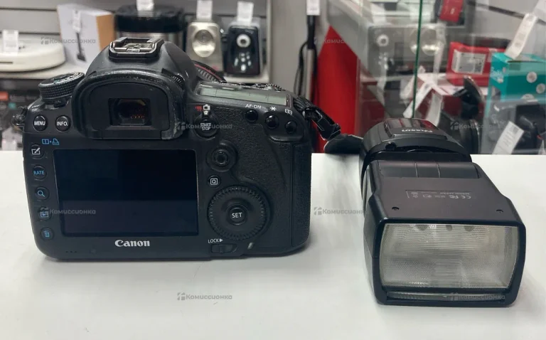 Фотоаппарат  Canon EOS 5D Mark III