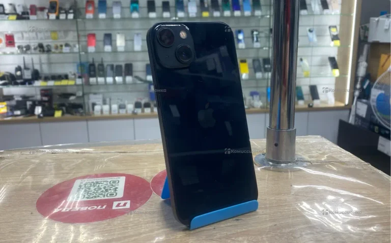 Apple iPhone 13 4/128 ГБ
