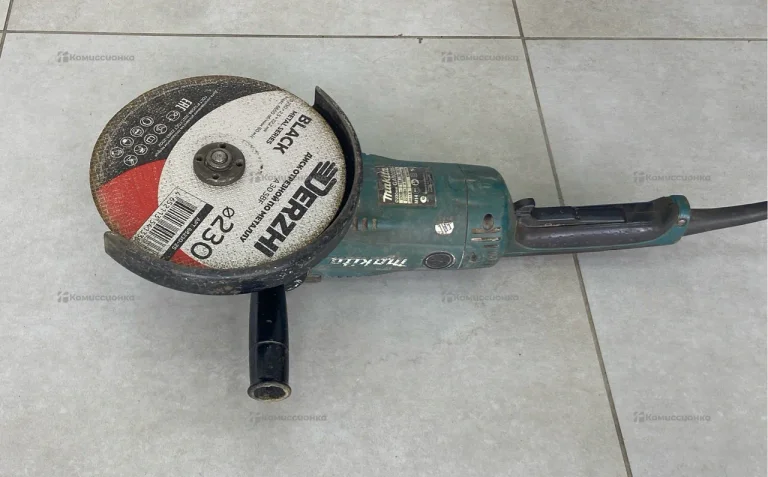 УШМ Makita GA9020S