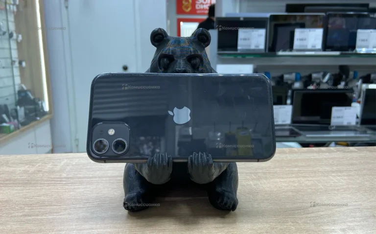 Apple iPhone 11 4/128 ГБ