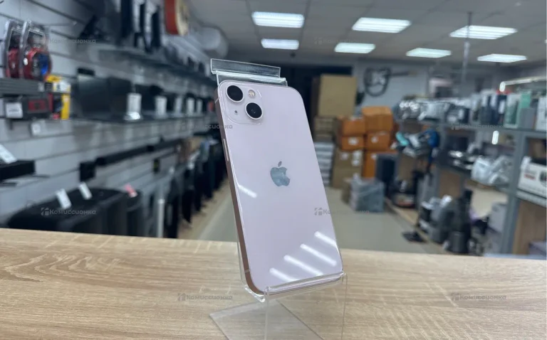 Apple iPhone 13 4/256 ГБ