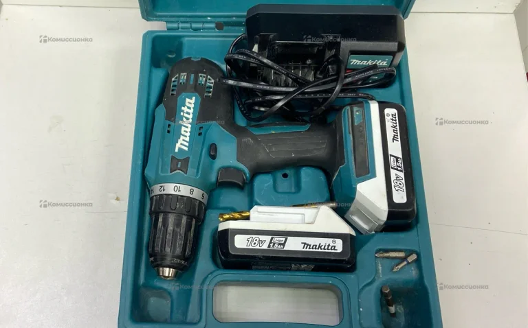 Аккумуляторная дрель-шуруповерт Makita DF488D