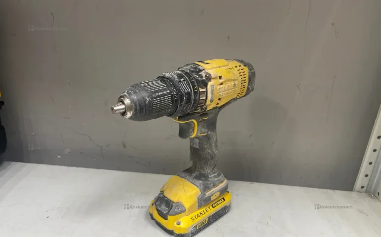 Дрель-шуруповерт Stanley SCD700C2