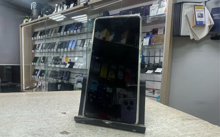 Infinix HOT 40 Pro 8/256 ГБ