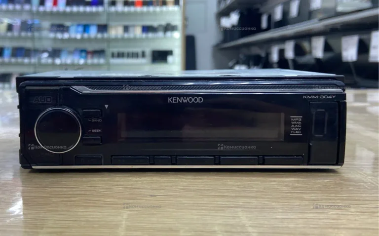 Автомагнитола  Kenwood KMM-304Y