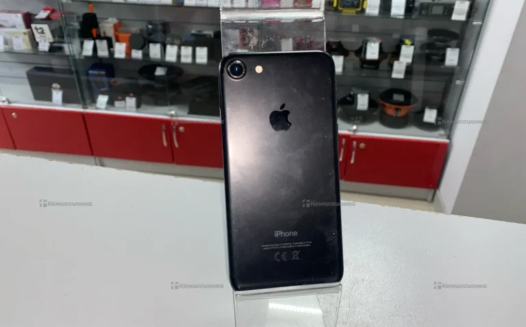 Apple iPhone 7 2/32 ГБ
