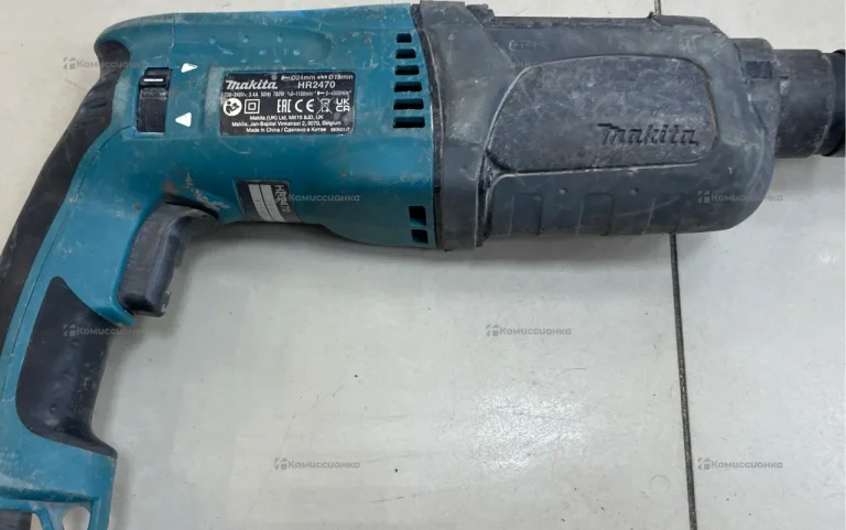 Перфоратор makita HR2470