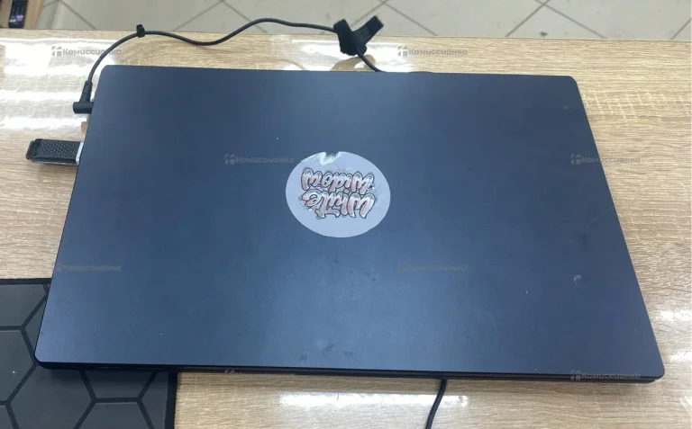 Ноутбук Asus R522M