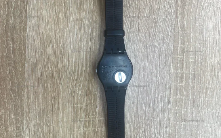 Часы  swatch Swiss v8