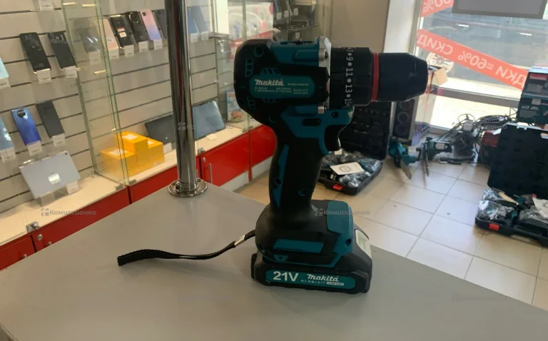 Шуруповерт Безсщеточный Makita 21V