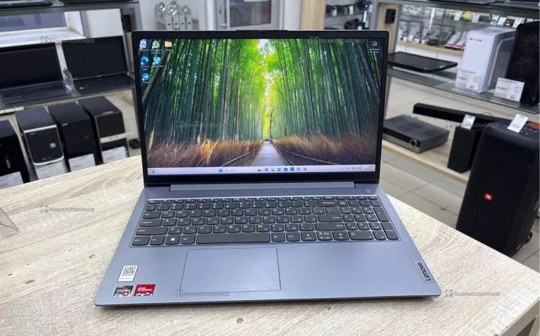 Ноутбук Lenovo 82YU