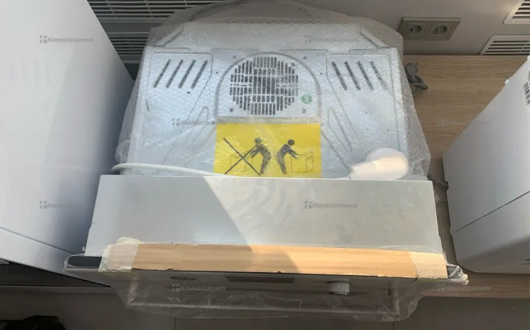 Электрический духовой шкаф Monsher MOE 6061 White