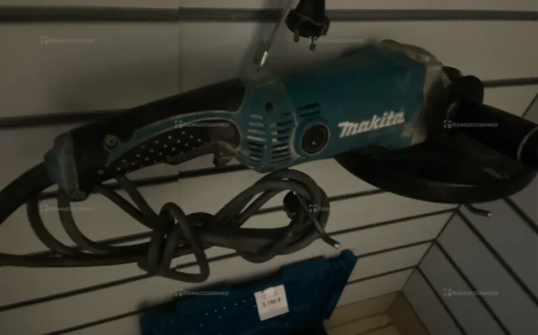 УШМ makita GA7050