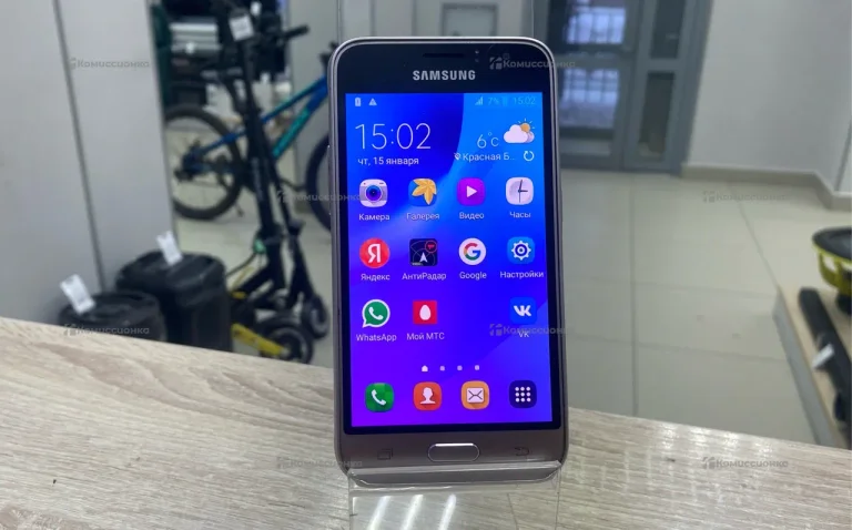 Samsung Galaxy J1 (2016) 1/8 ГБ