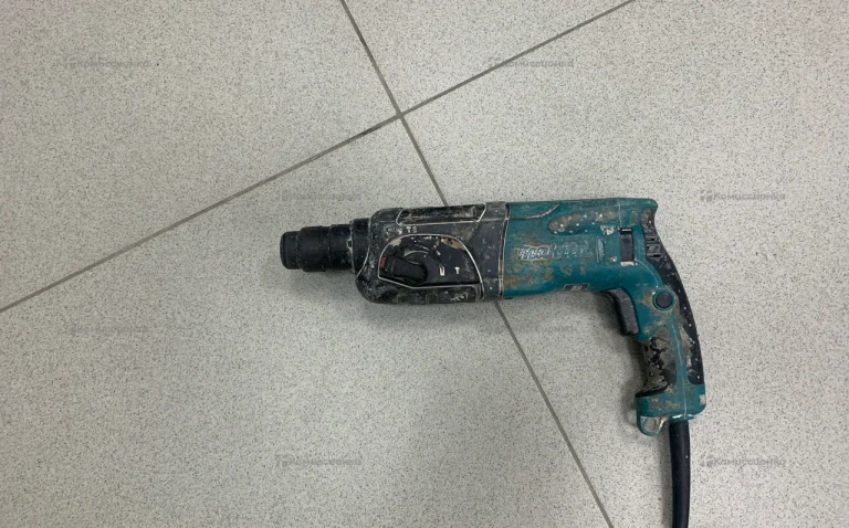 Перфоратор makita HR2470