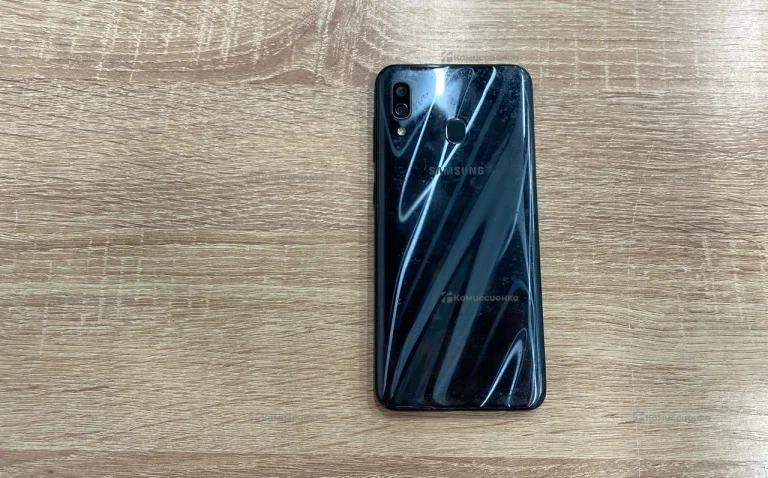 Samsung Galaxy A30 4/64 ГБ