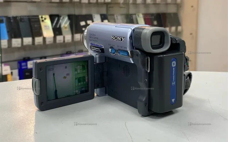 Видеокамера  Sony DCR-TRV22E