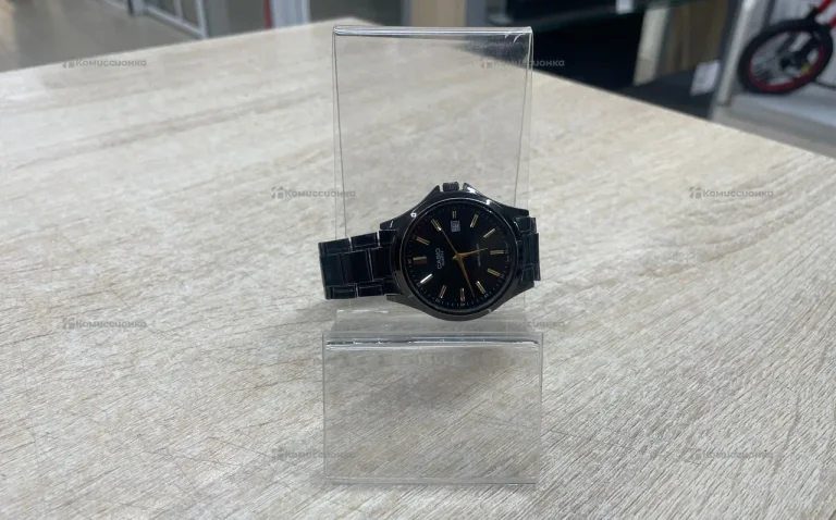 Часы  Casio quartz