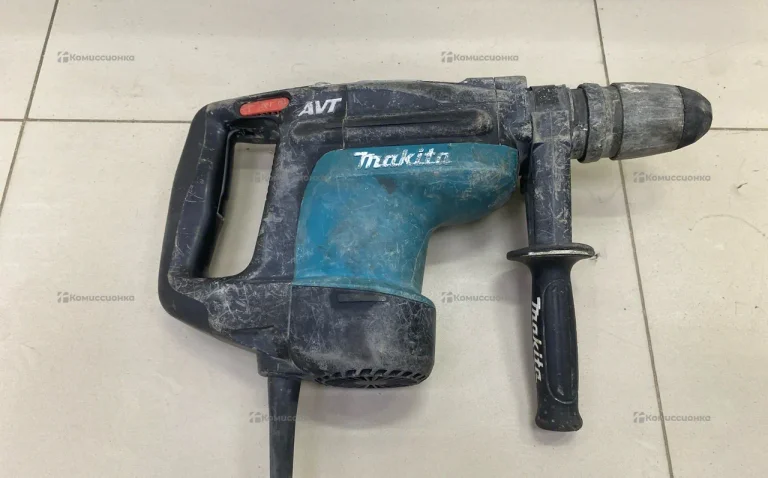 Перфоратор Makita HR4010C