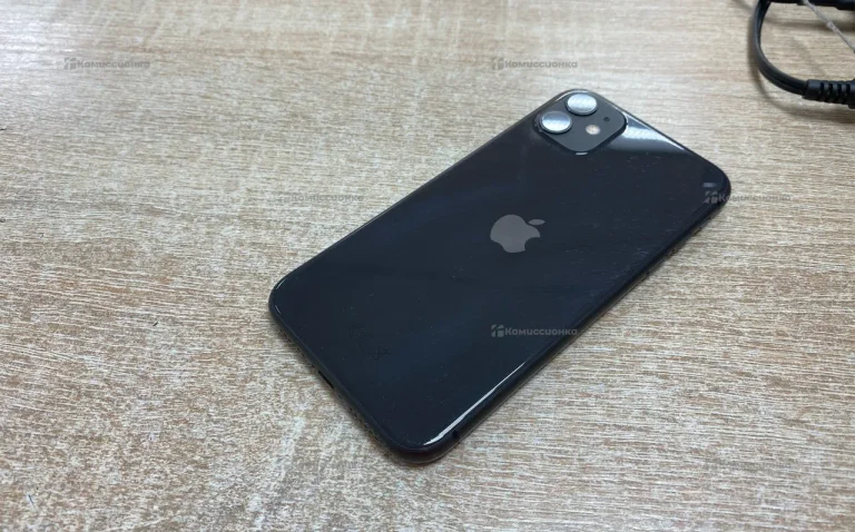 APPLE 11/64GB