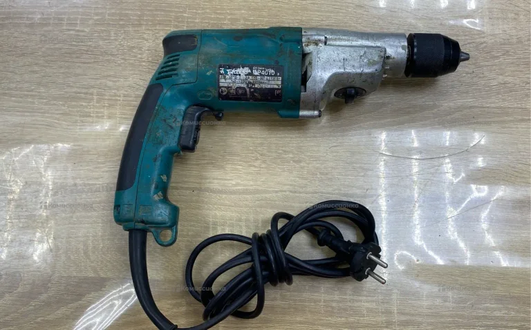 Дрель makita DP4010