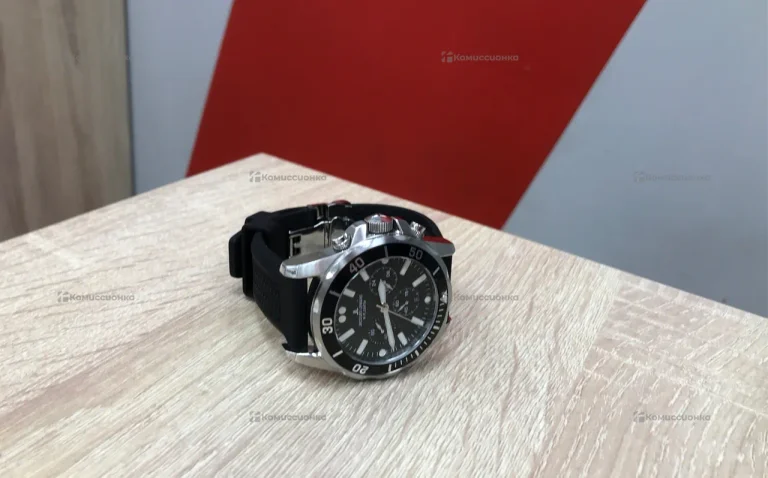 Часы  Jacques lemans