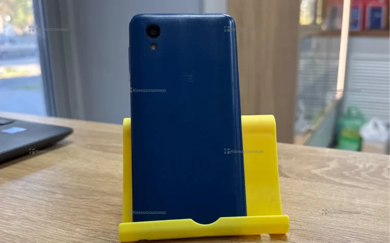 ZTE Blade L8 1/16 ГБ