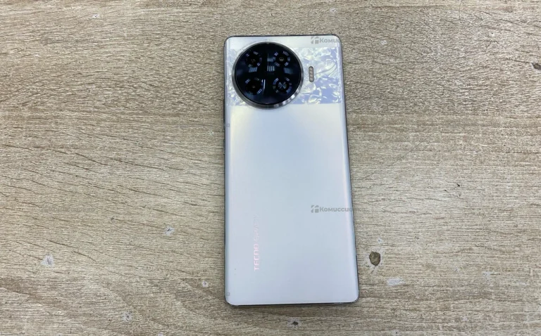 Tecno Spark 20 Pro+ 8/256 ГБ
