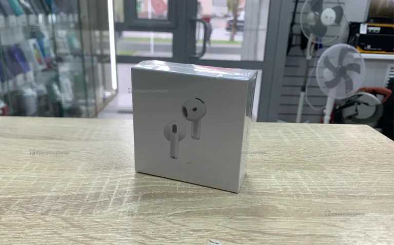 Наушники  AirPods4