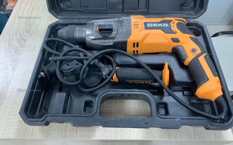 Перфоратор Deko DKH1350W