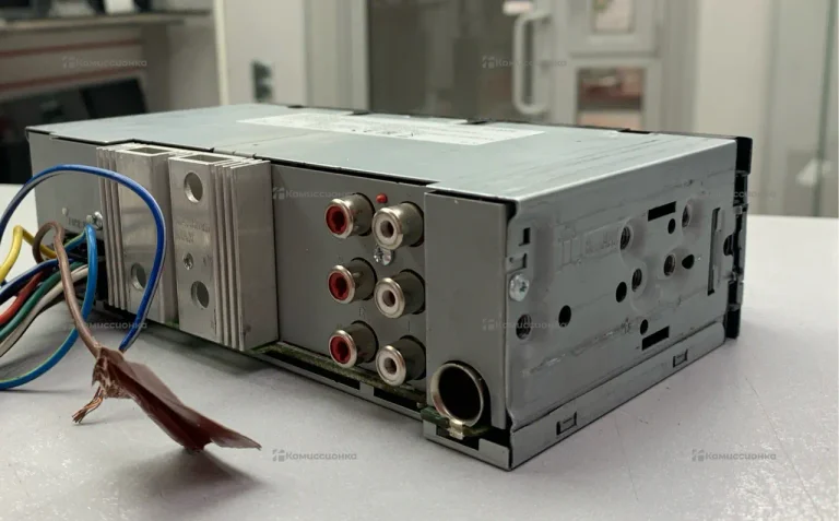 Автомагнитола  KenWood Kmm-304Y