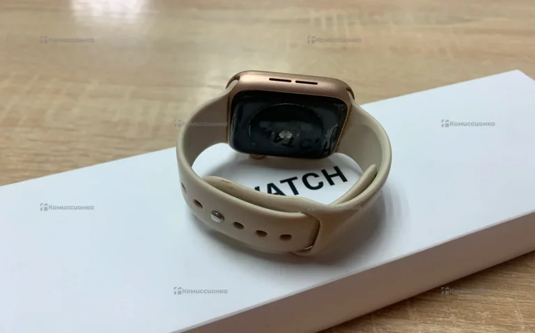 Часы Apple Watch SE A2352 44mm