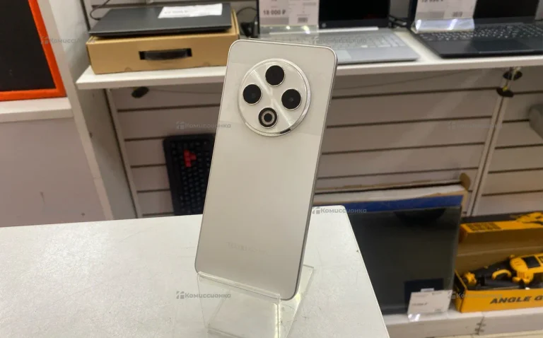 Tecno Spark 30 8/256 ГБ