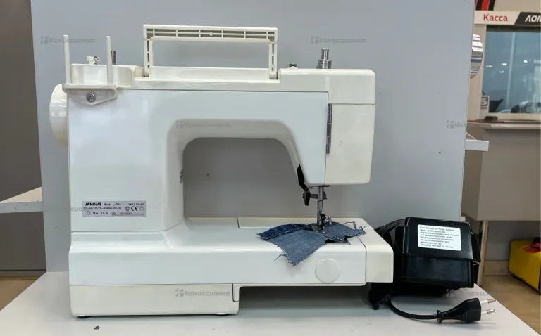 Швейная машина JANOME L-394