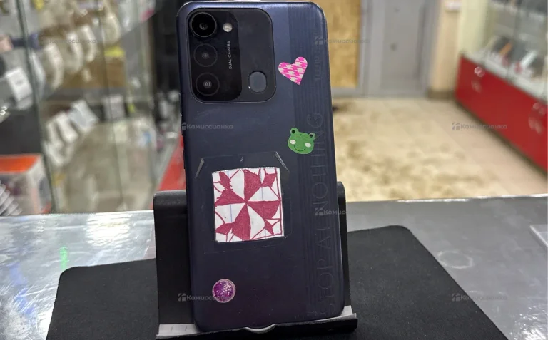 Tecno Spark 8C 4/64 ГБ