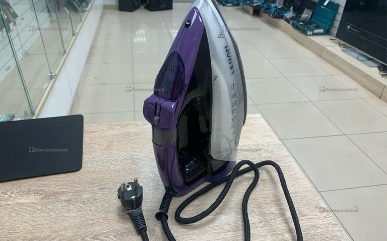 Утюг LERAN CEI700
