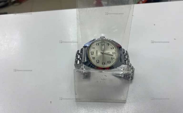 Часы  слава