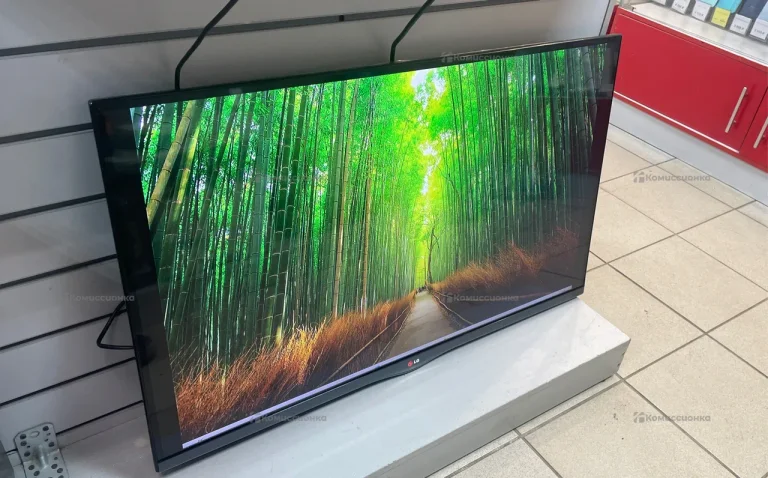 Телевизор LG• 42LA660V