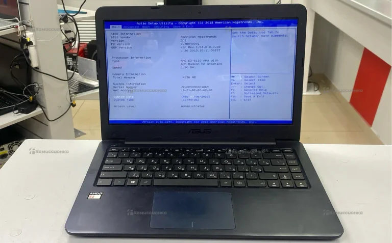 Ноутбук  ASUs e402w