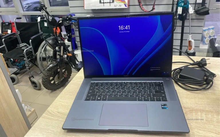 Ноутбук  huawei matebook16e cref-x