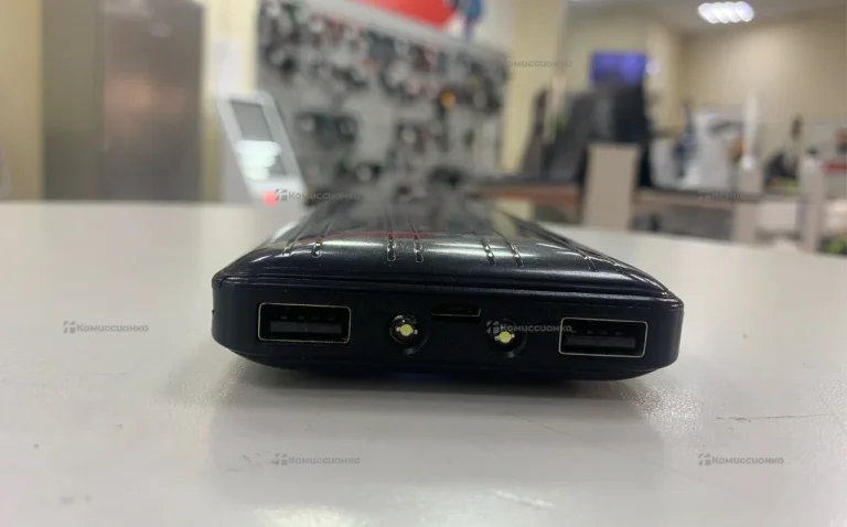 Power Bank  черный с дисплеем