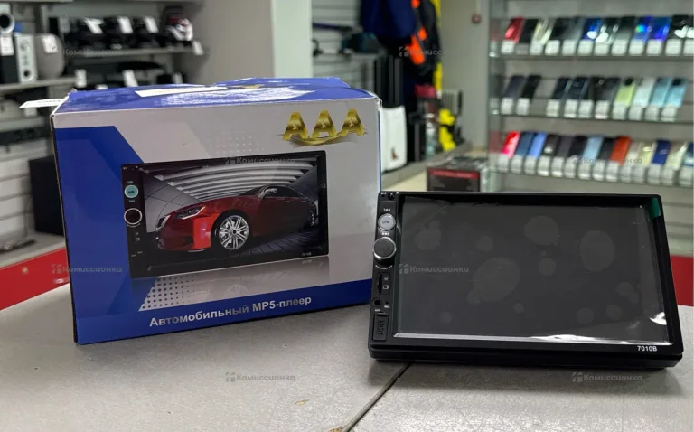 Автомагнитола  7010B