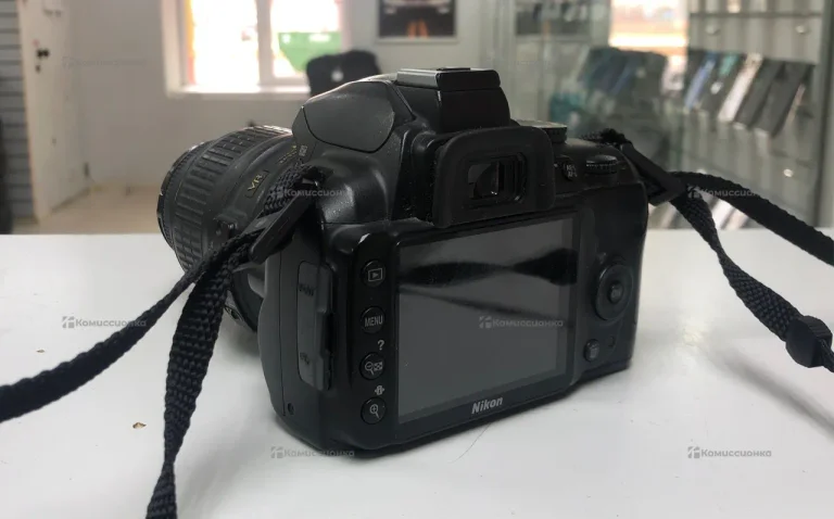 Фотоаппарат  Nokon D3000
