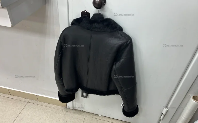 Женская куртка овчинная  Снежная королева